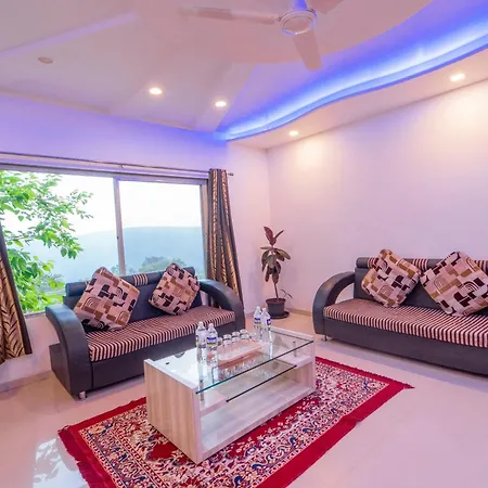 Hill View Bungalow ,Mahabaleshwar , Private Swimming Pool Exterior photo