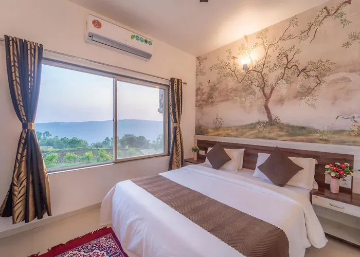 Hill View Bungalow ,Mahabaleshwar , Private Swimming Pool