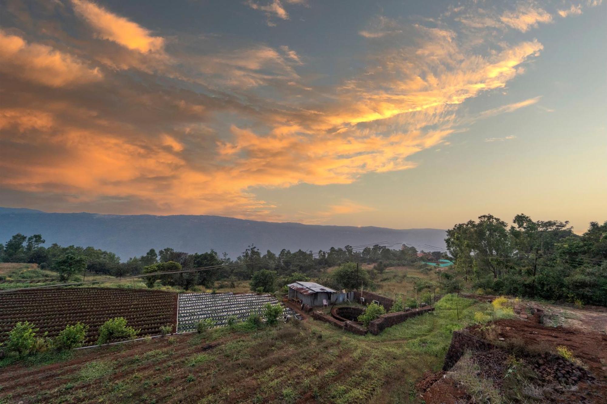 Villa Hill View ,mahabaleshwar , Private Swimming Pool *
